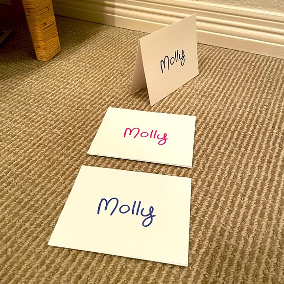 16 personalized “Molly” notecards / thank you notes - Picture 2 of 2